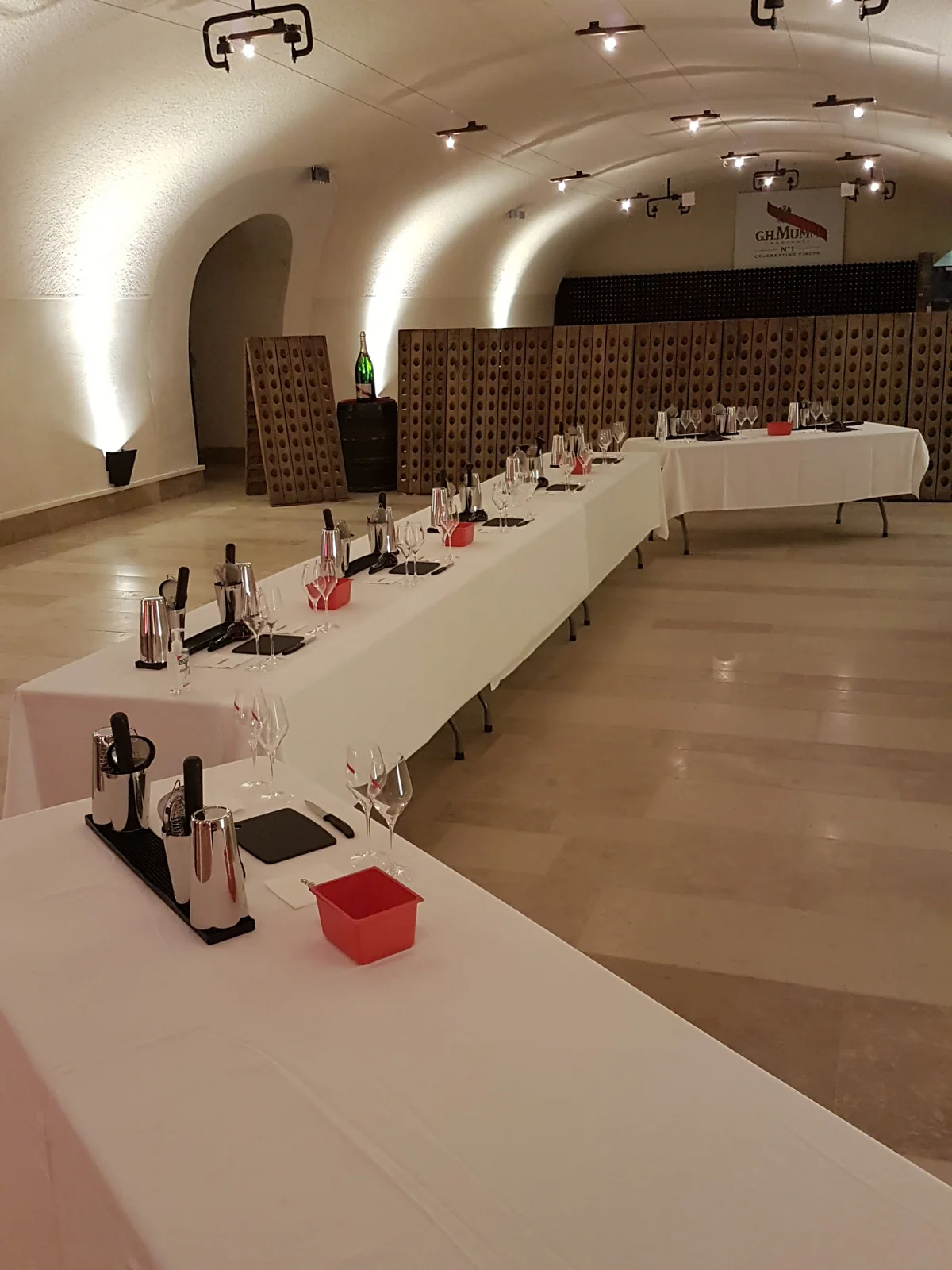 Atelier cocktails Bar'OOF dans les caves du champagne G.H. Mumm à Reims